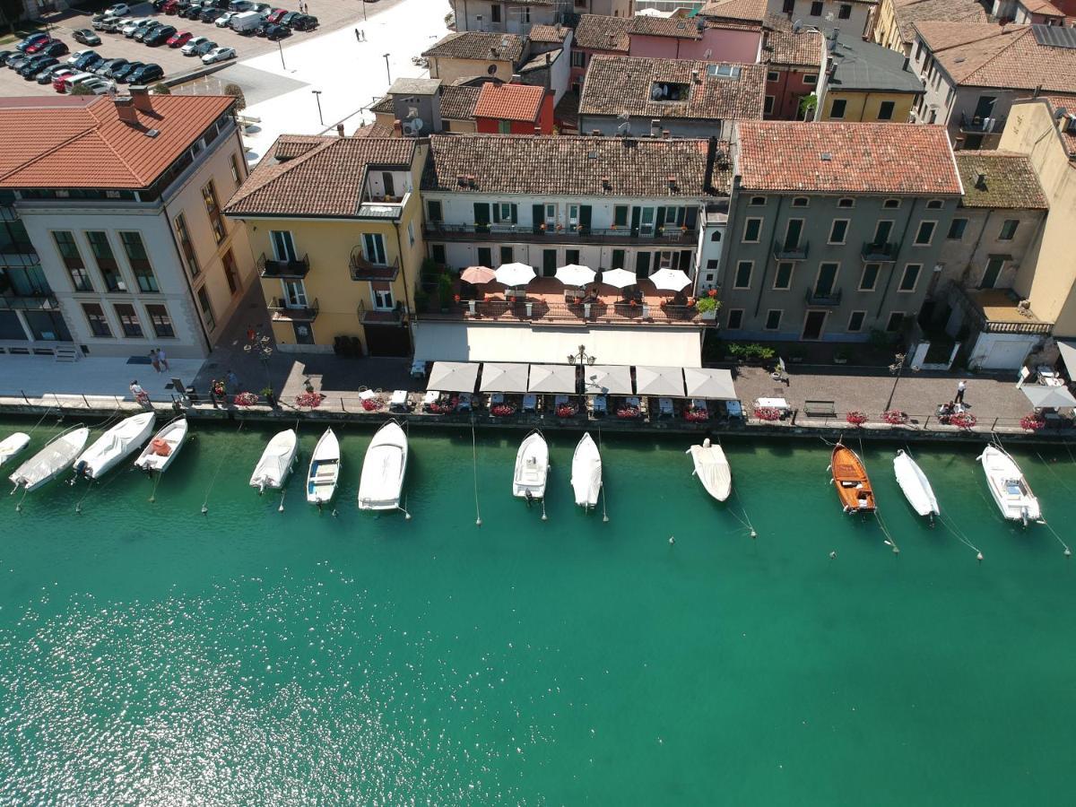 Fiori Sull'Acqua Apartments Peschiera del Garda Bagian luar foto