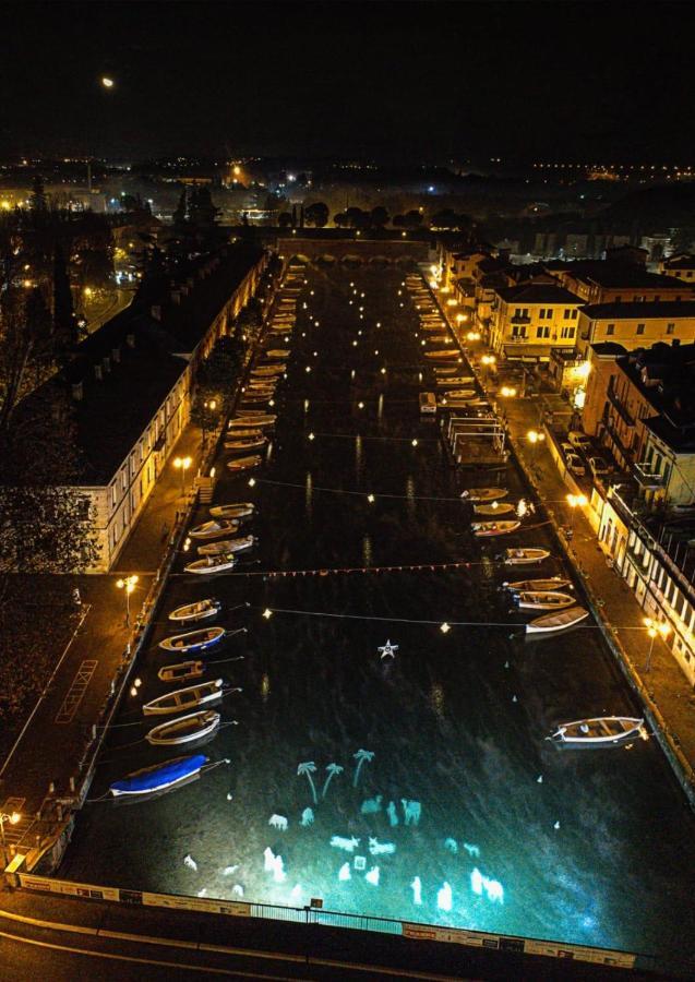 Fiori Sull'Acqua Apartments Peschiera del Garda Bagian luar foto